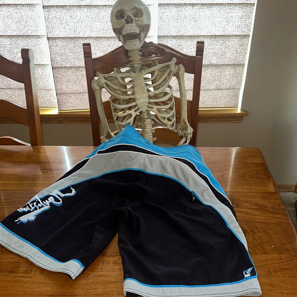 Men’s board shorts
